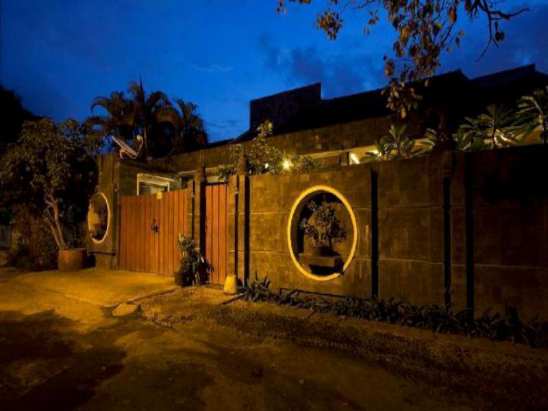 Puri Minggiran Pensión Yogya Yogyakarta Exterior foto